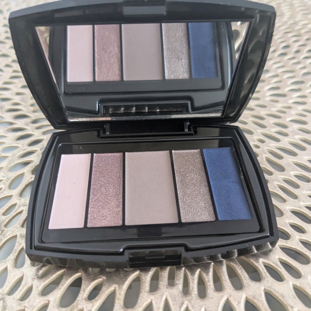 Lancome - Picture 3 of 6